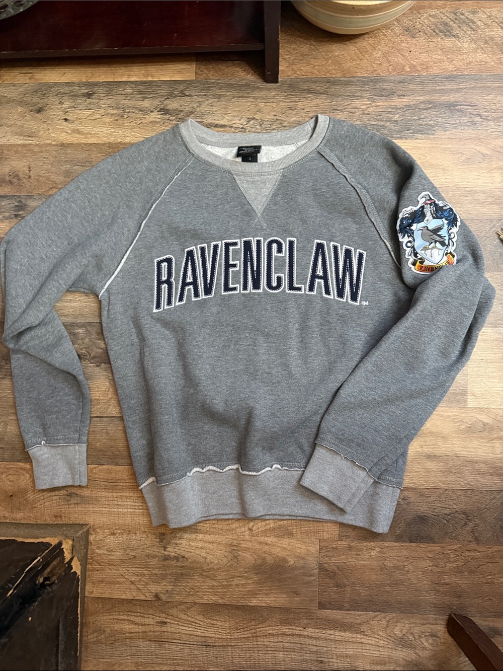 Ravenclaw Gray Pullover Crewneck Sweatshirt excellent condition